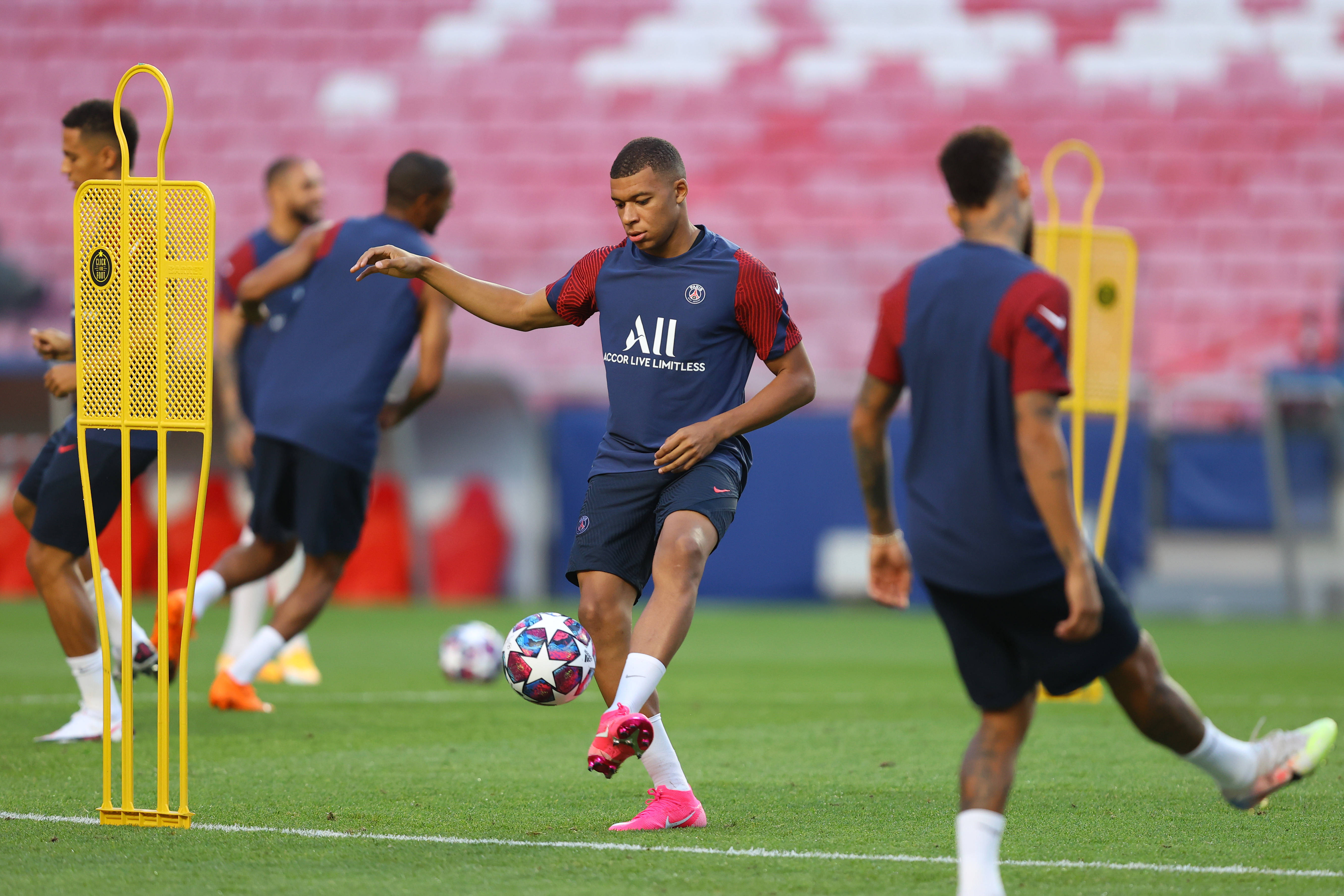 在赛后回放 在赛后回放