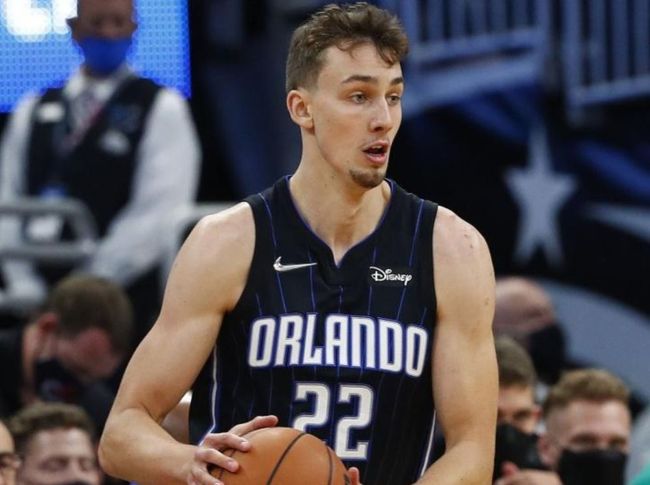 辽宁队的郭 辽宁队的郭