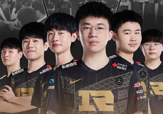 肋部三人组 肋部三人组